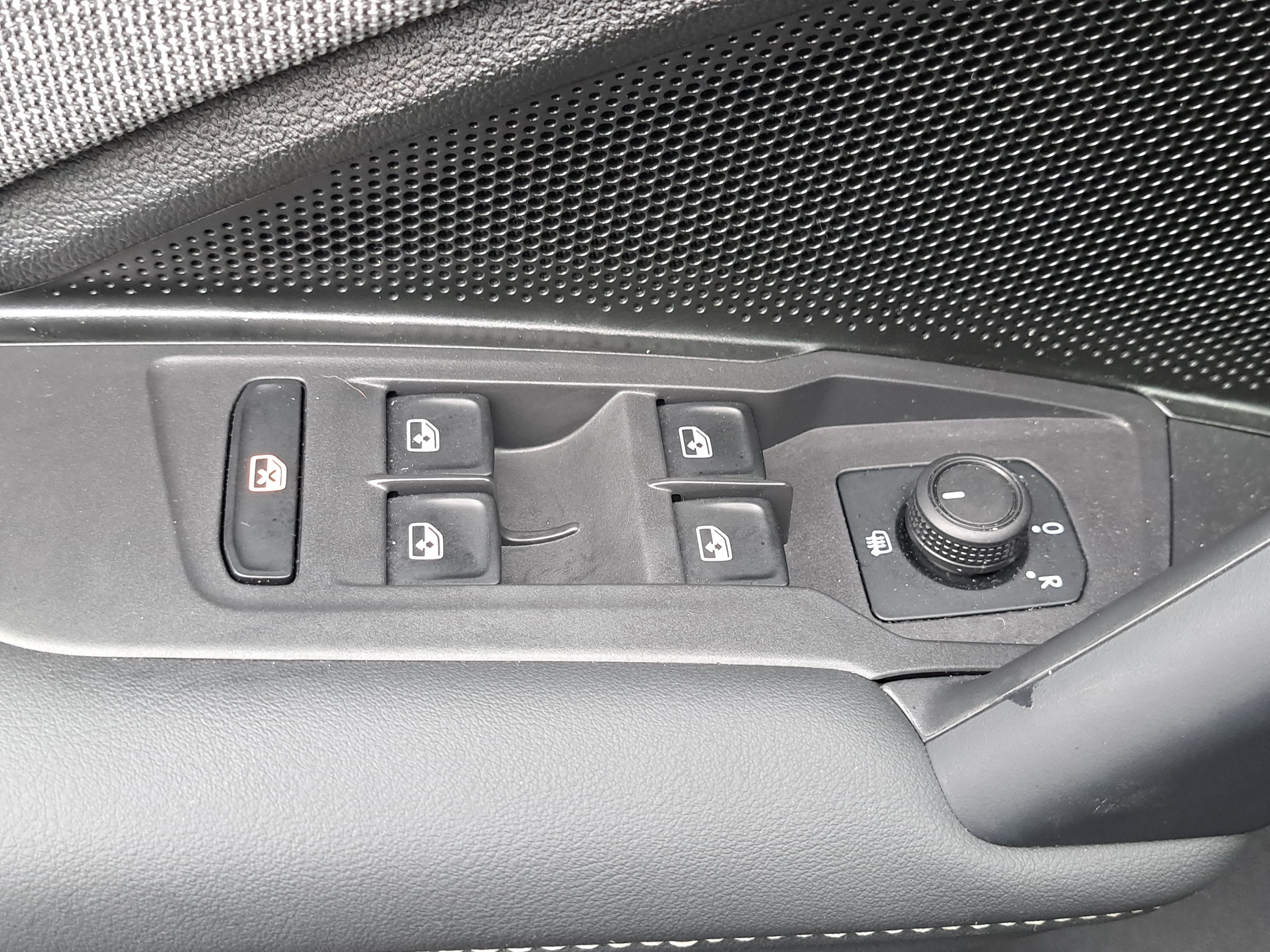 Certified 2025 Volkswagen Tiguan S FWD image 52