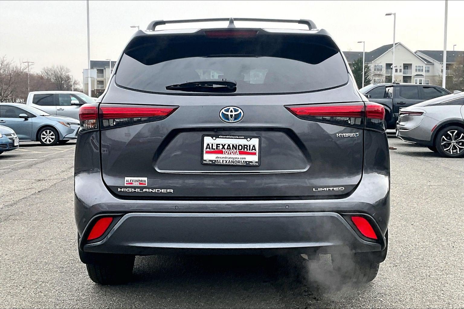 Used 2023 Toyota Highlander Limited AWD/4WD image 4