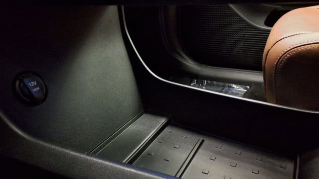 Used 2024 Hyundai Santa Fe Limited image 32