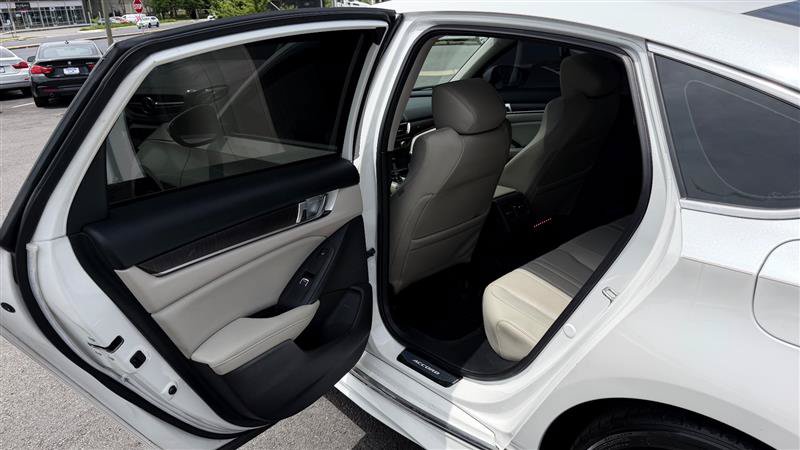 Used 2018 Honda Accord Touring image 42