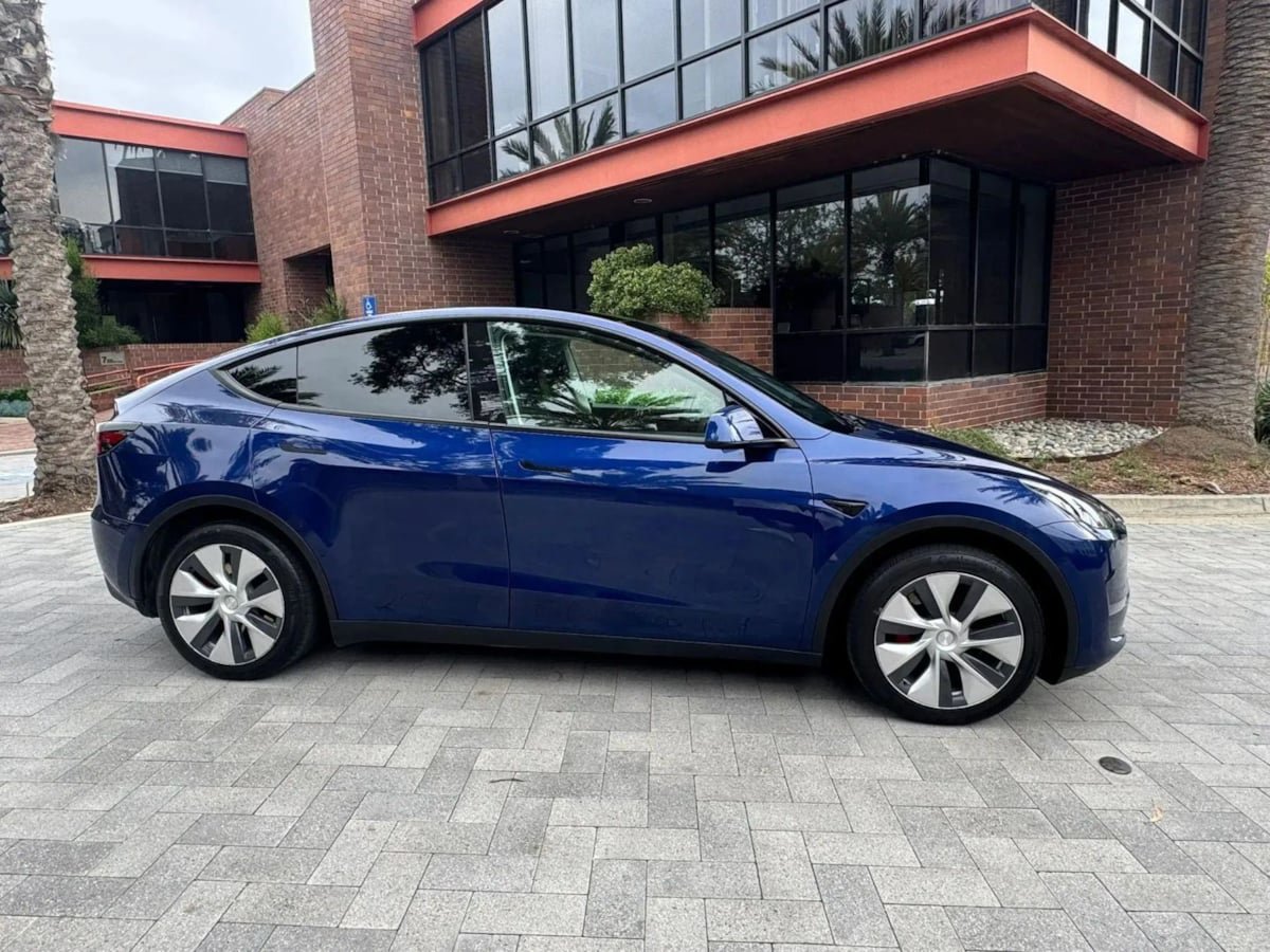 Used 2022 Tesla Model Y Long Range AWD/4WD image 5