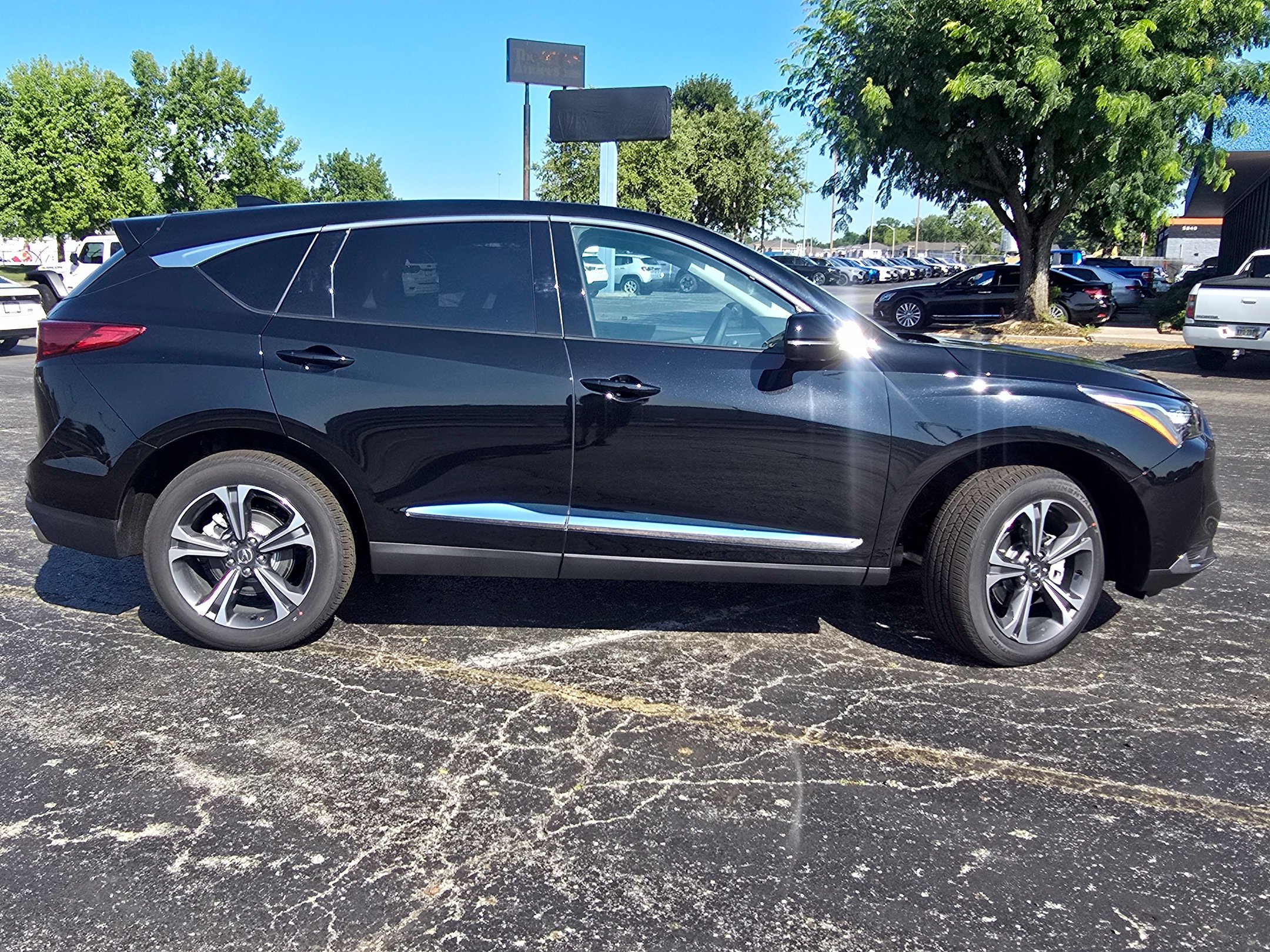 New 2026 Acura RDX w/ Technology Package AWD/4WD image 3