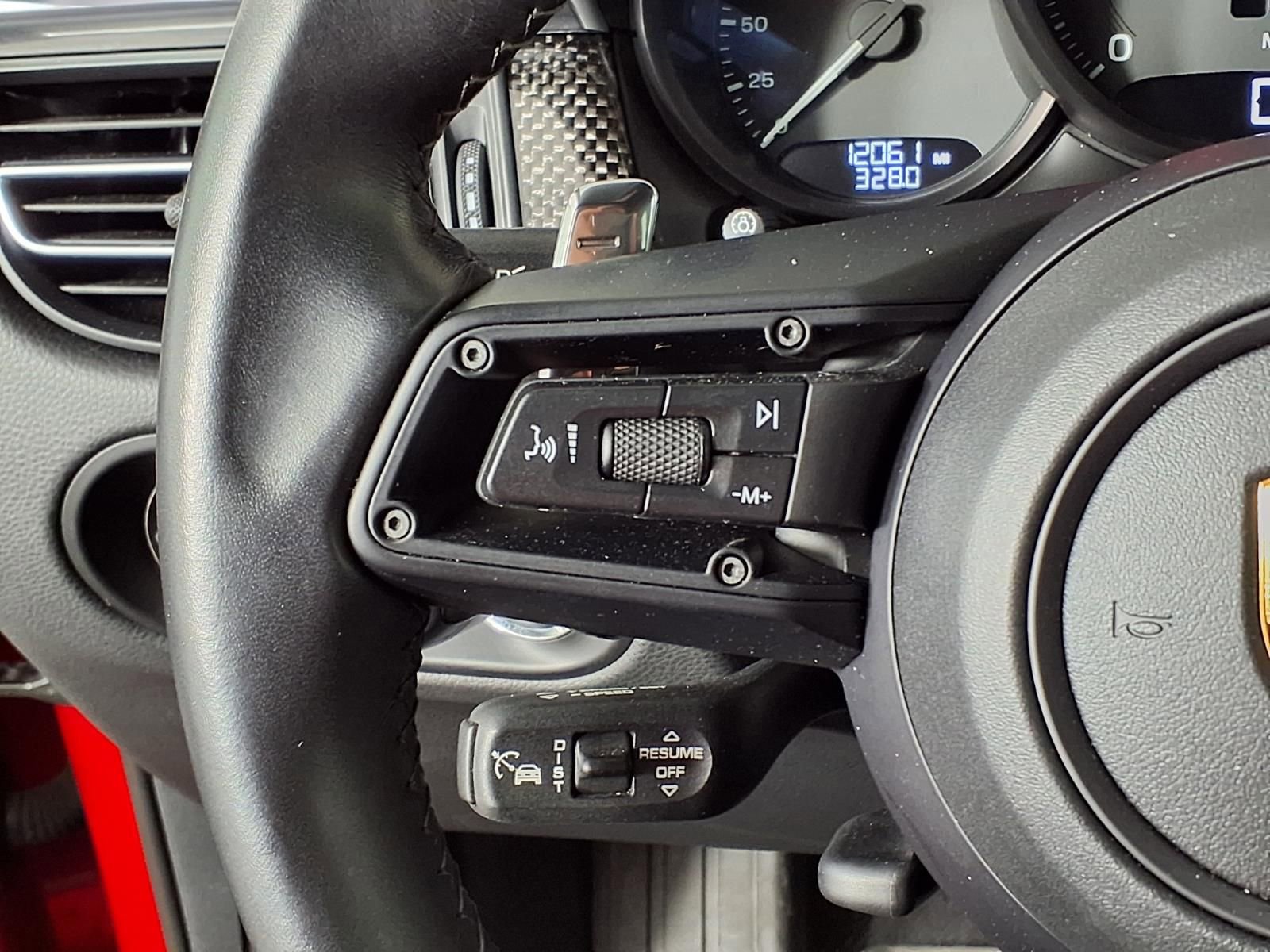 Used 2024 Porsche Macan Turbo image 30