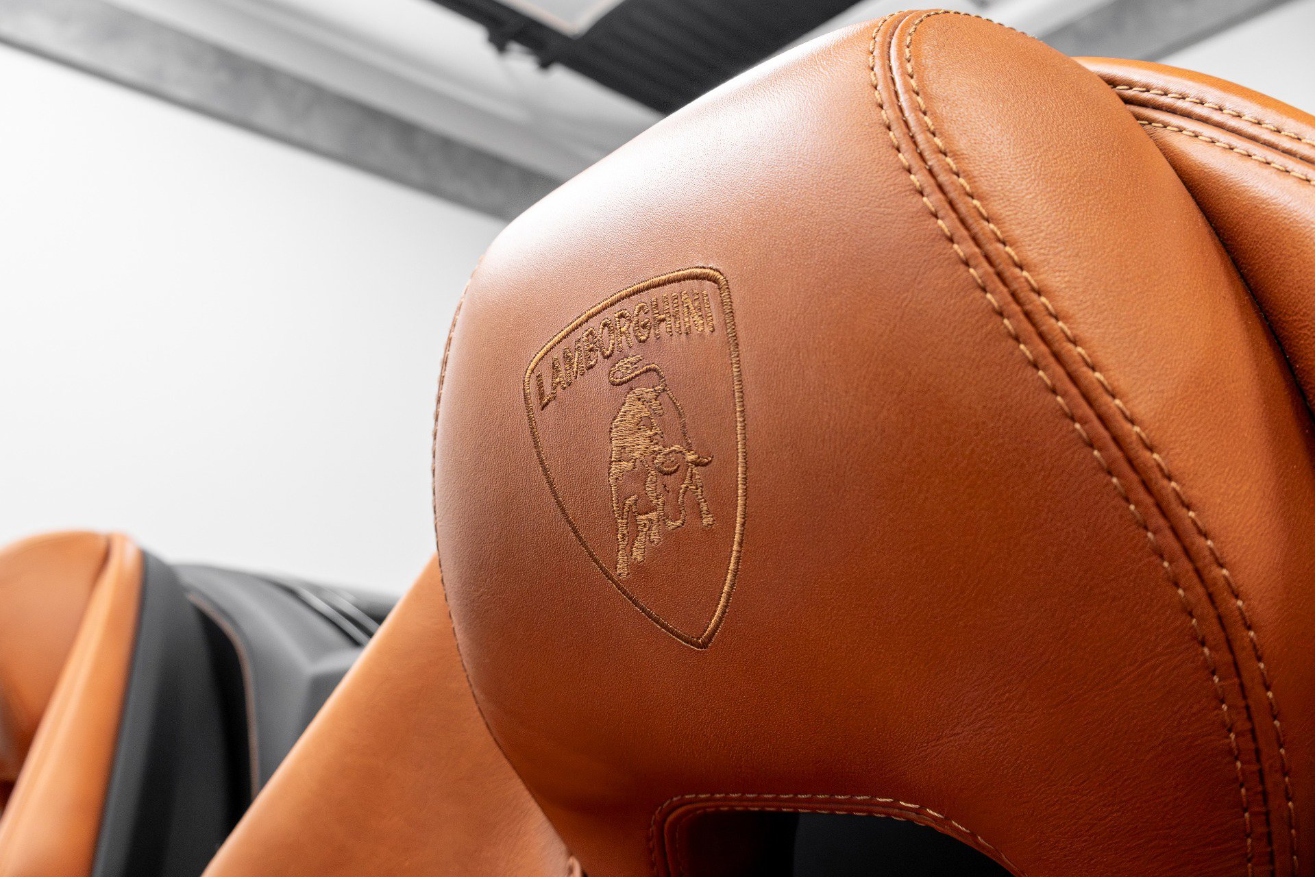 Used 2019 Lamborghini Huracan LP 580-2 image 8