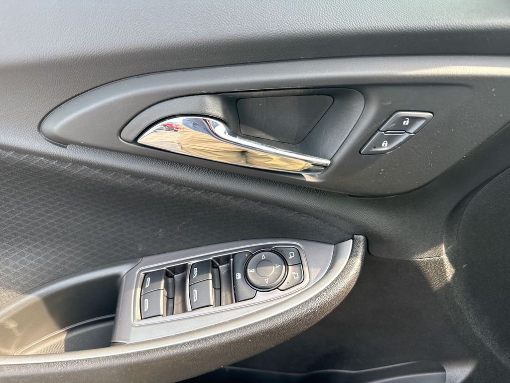 Used 2025 Chevrolet Malibu LT FWD image 62
