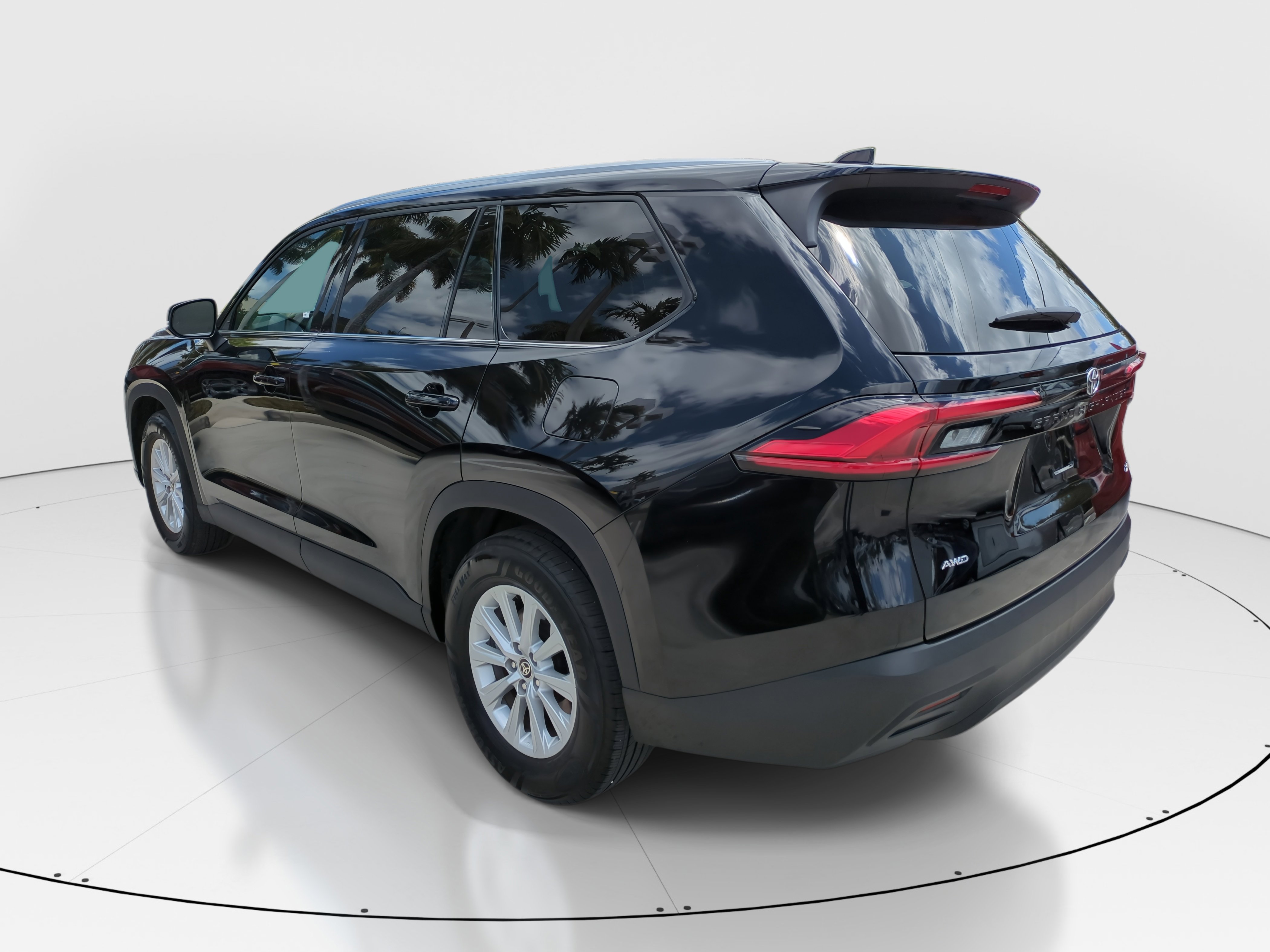 Used 2024 Toyota Grand Highlander XLE image 6