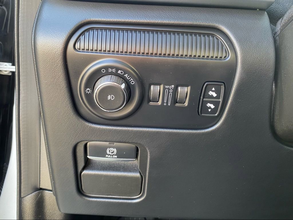 Used 2024 Jeep Grand Wagoneer L Series II w/ Quick Order Packagew 28T image 23