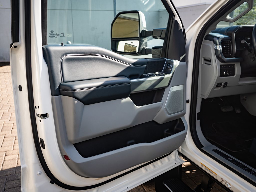 Used 2024 Ford F450 Limited w/ FX4 Off-Road Package image 28