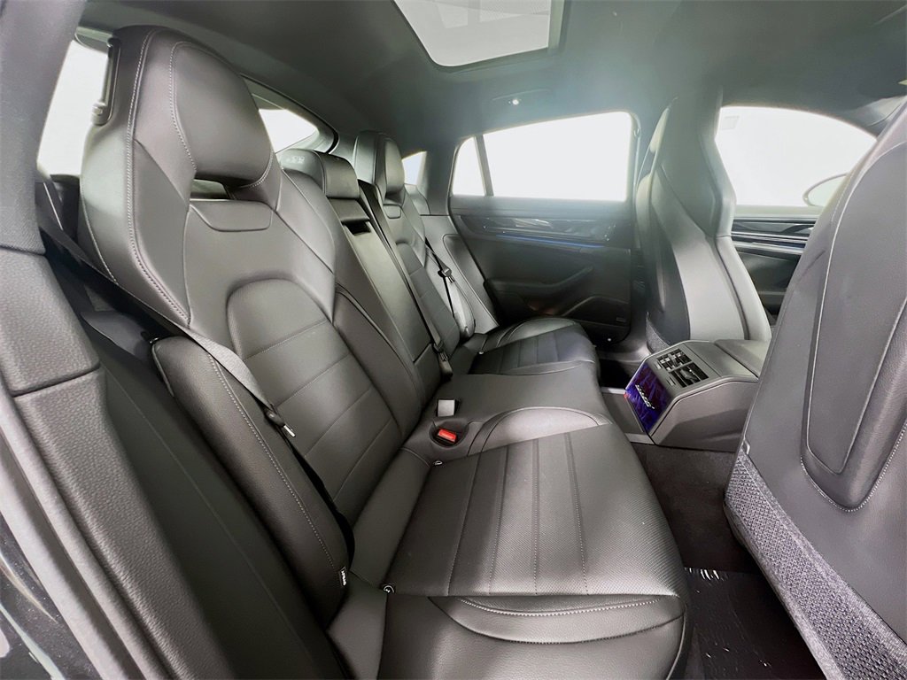 New 2025 Porsche Panamera 4 image 29