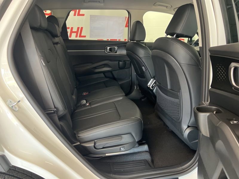 New 2026 Kia Sorento EX AWD/4WD image 11