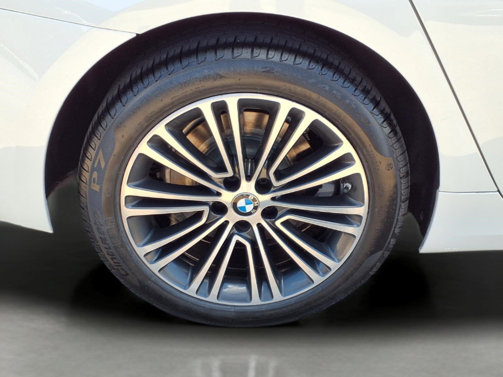 Used 2020 BMW 530i w/ Convenience Package RWD image 9