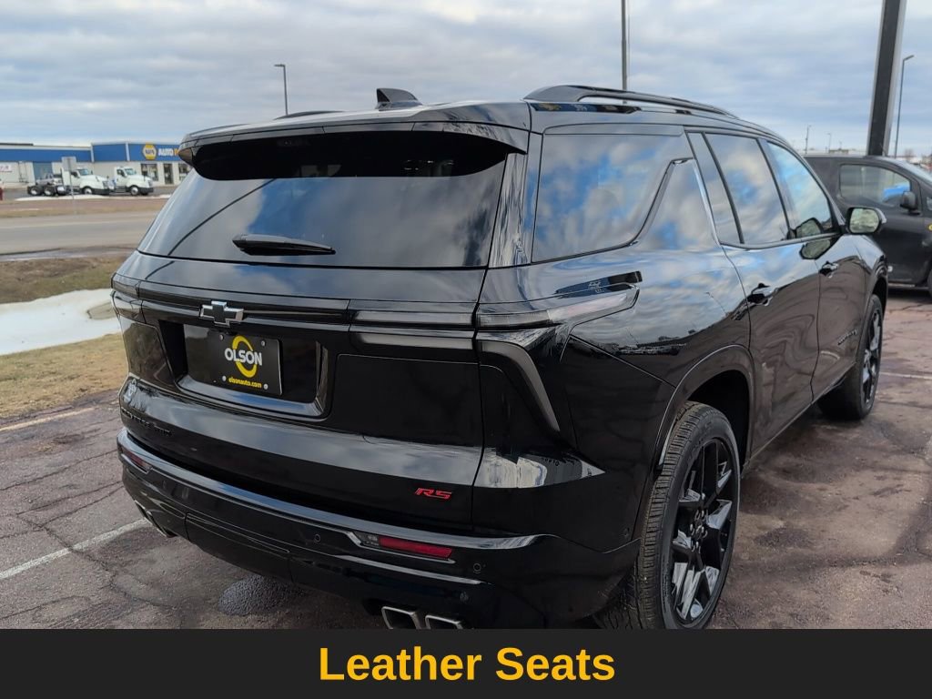 Used 2025 Chevrolet Traverse RS image 7