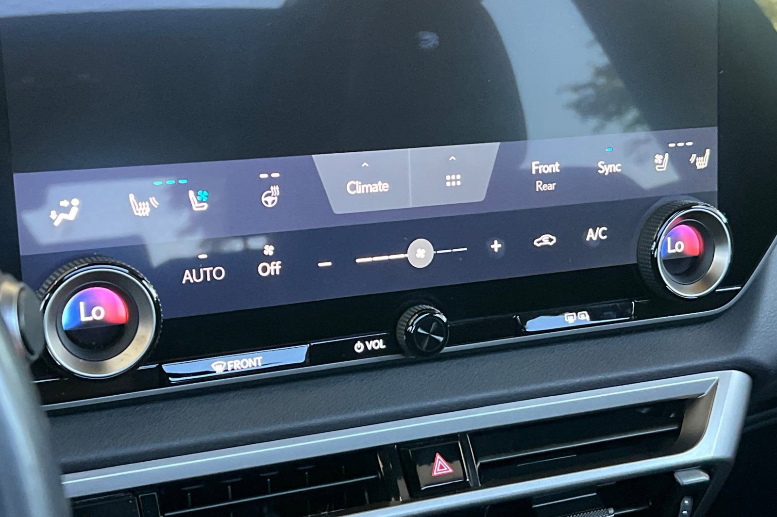 Used 2024 Lexus RX 450h AWD w/ Luxury Package image 24