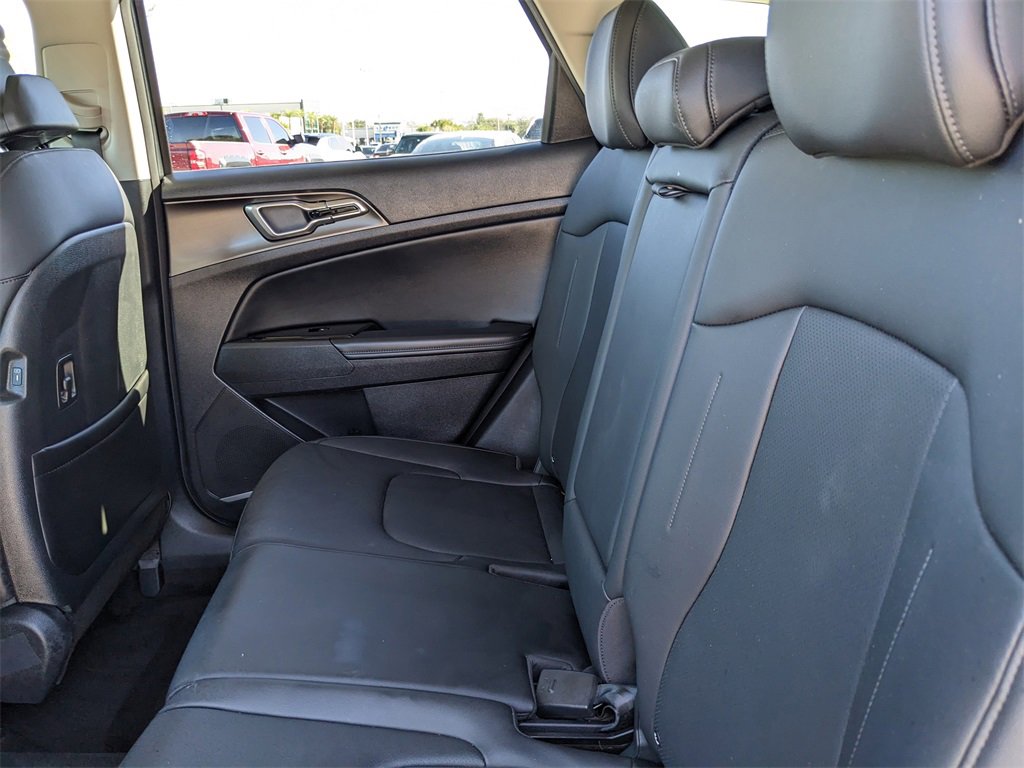 Certified 2024 Kia Sportage EX image 19