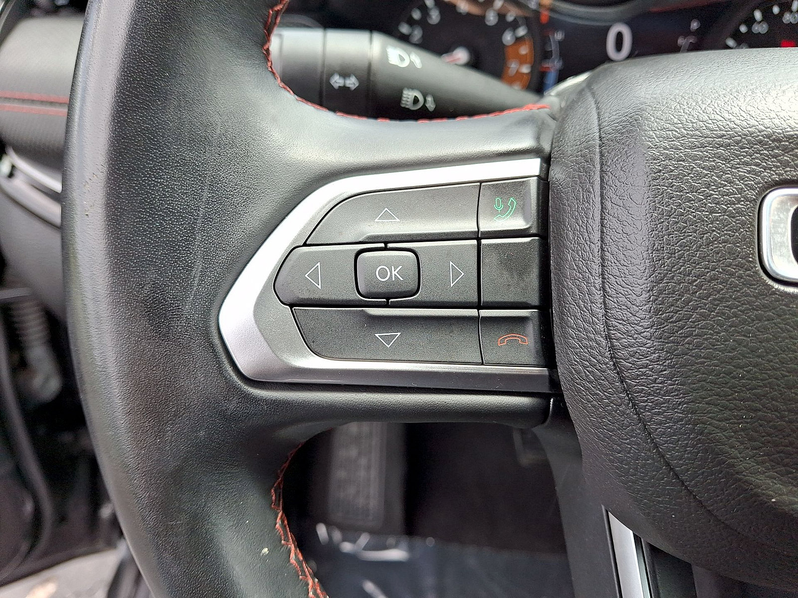 Used 2022 Jeep Compass Trailhawk w/ Trailhawk Convenience Group AWD/4WD image 17