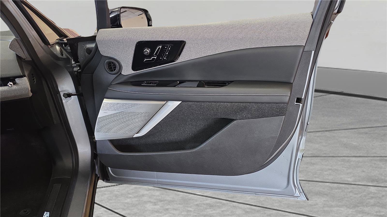 Used 2025 Cadillac Optiq Sport 2 w/ LPO, Floor Liner Package image 15