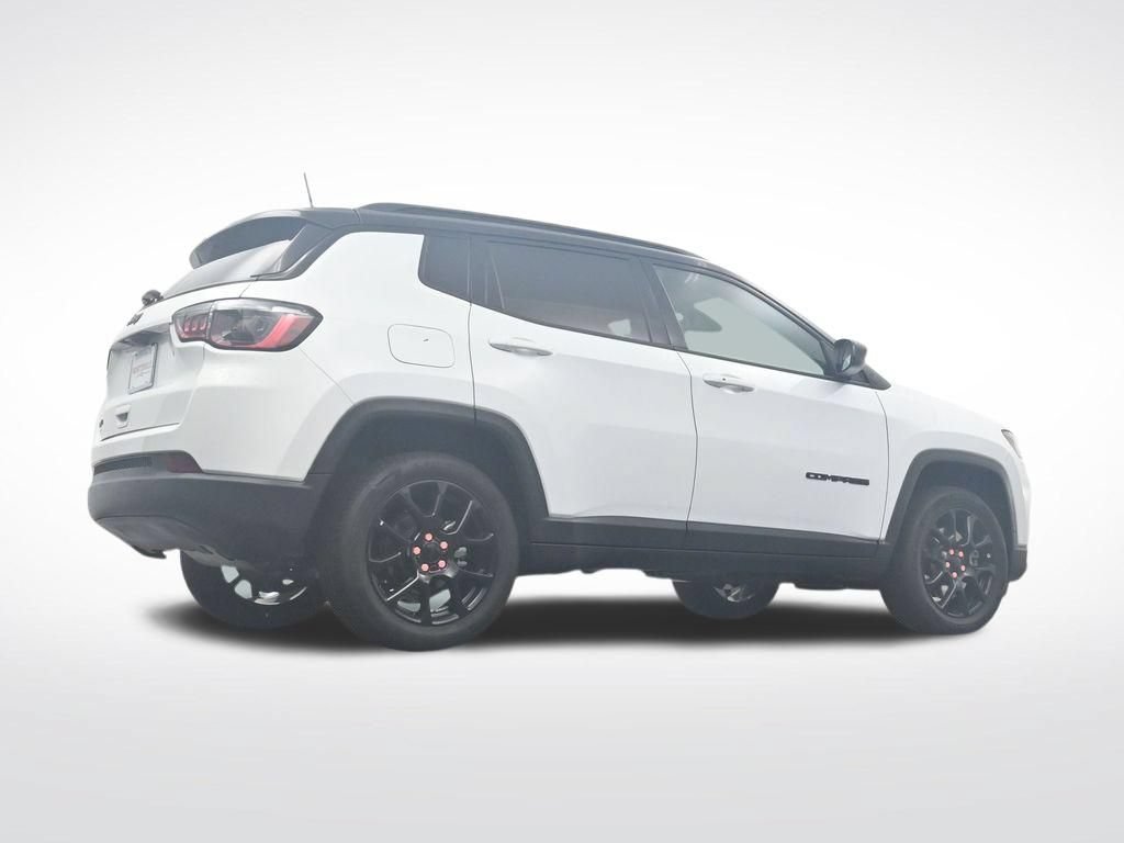 Used 2023 Jeep Compass Latitude AWD/4WD image 34