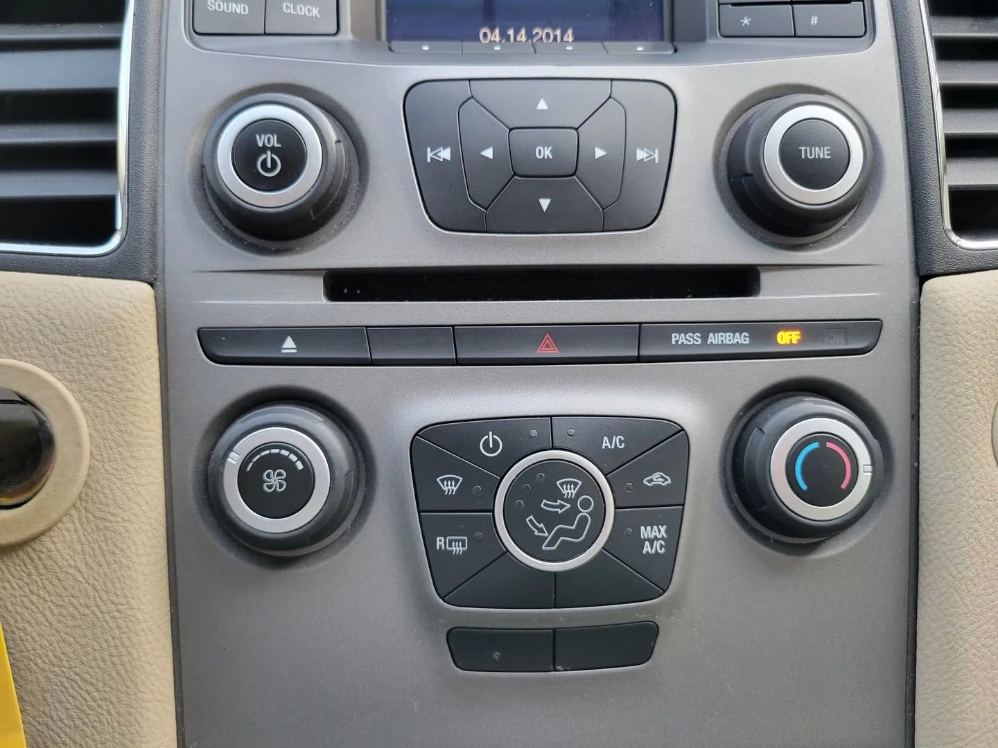 Used 2017 Ford Taurus SE image 19