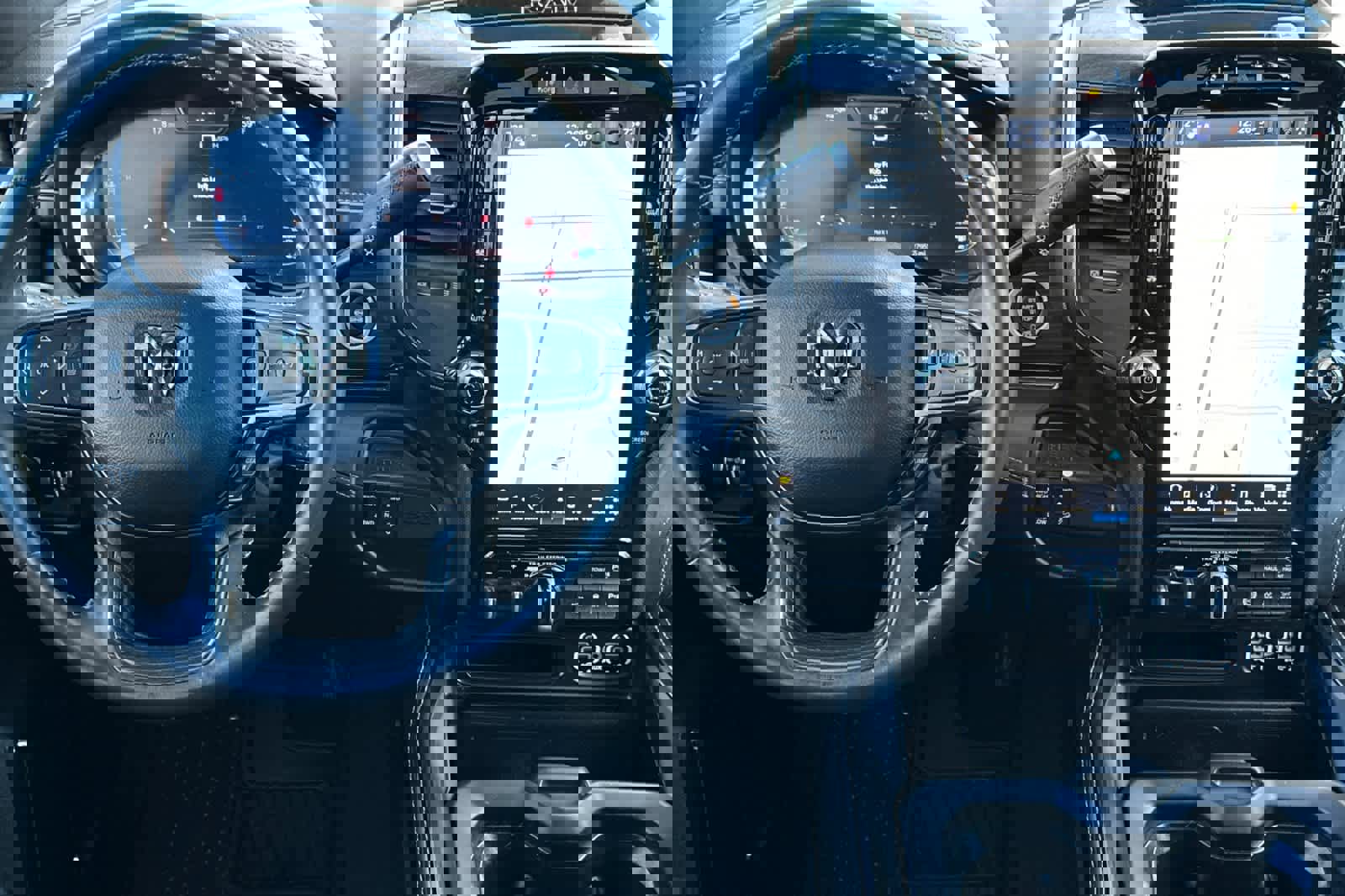 Used 2024 RAM 2500 Limited image 14