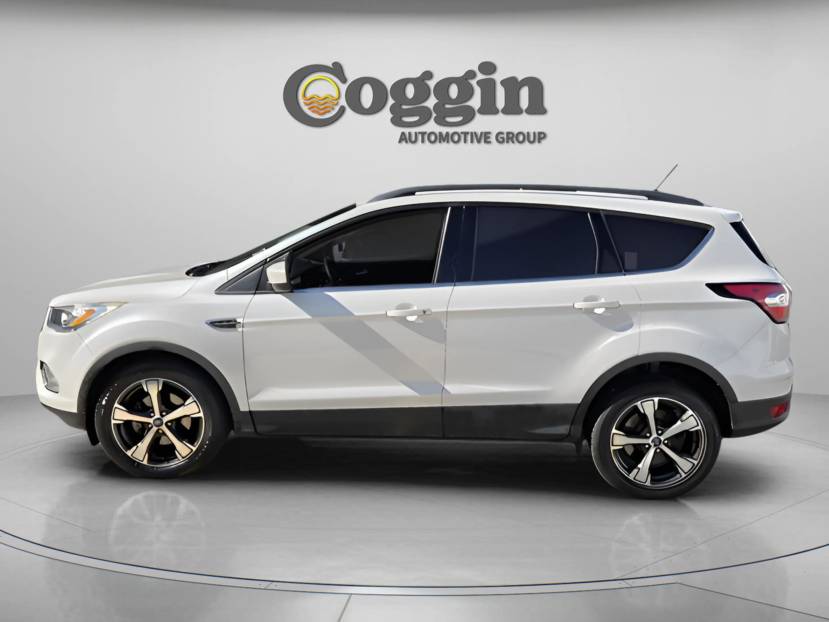 Used 2018 Ford Escape SEL w/ Ford Safe & Smart Package image 2