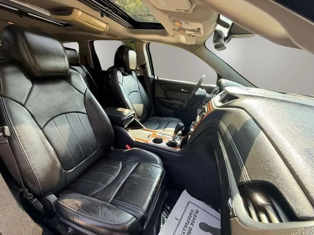 Used 2014 Chevrolet Traverse LTZ FWD image 14