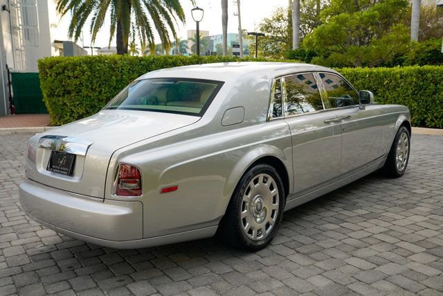 Used 2013 Rolls-Royce Phantom Sedan image 28