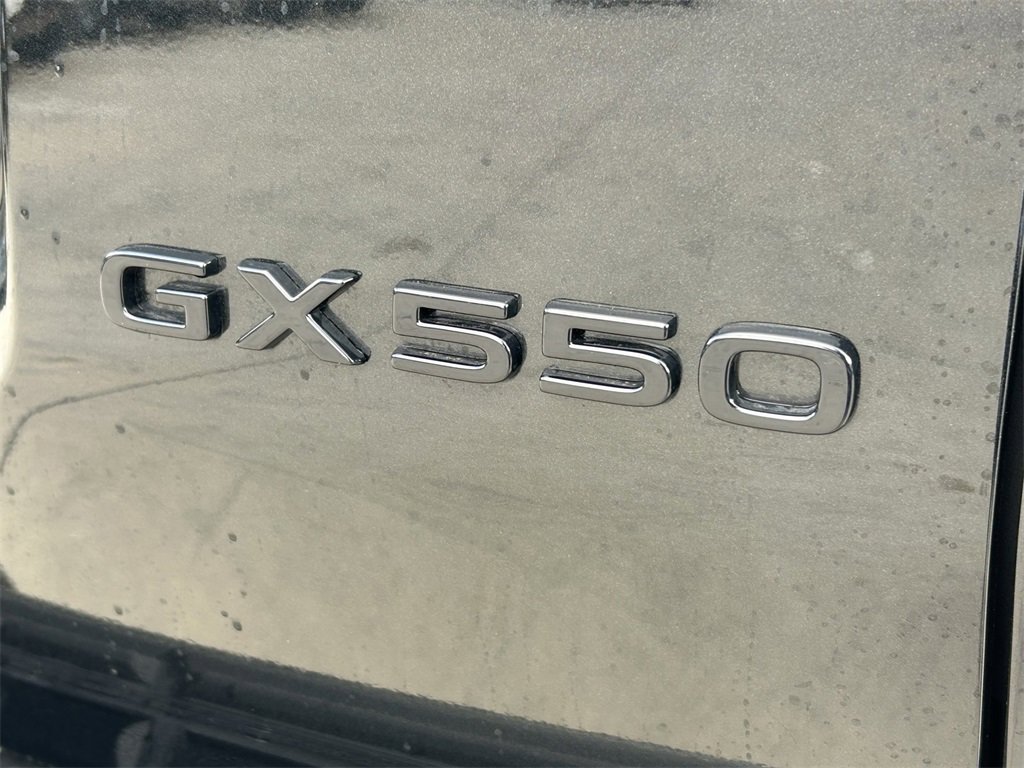 Used 2025 Lexus GX 550 image 9