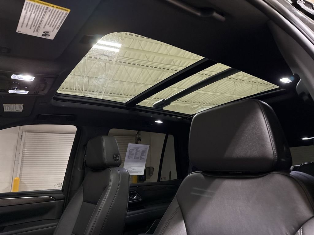 Used 2023 Chevrolet Tahoe Z71 w/ Luxury Package image 19