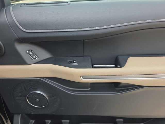 Used 2024 Ford Expedition Max Limited image 7
