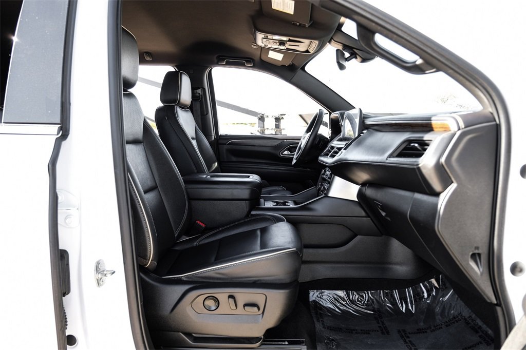 Used 2022 Chevrolet Suburban Premier image 36