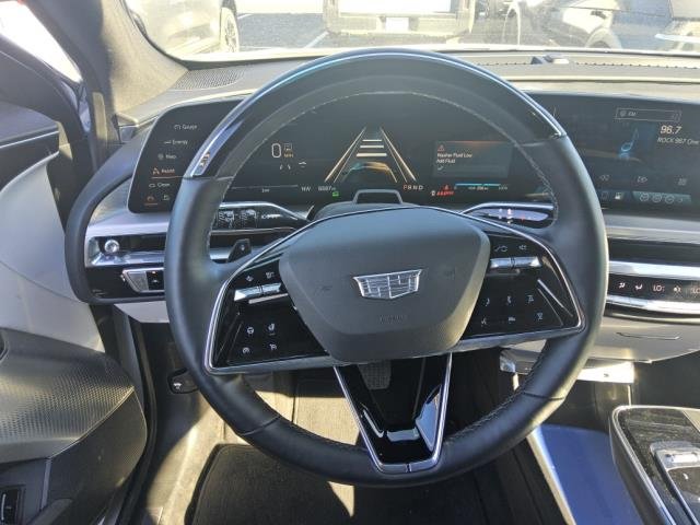 Used 2024 Cadillac Lyriq Luxury RWD image 5