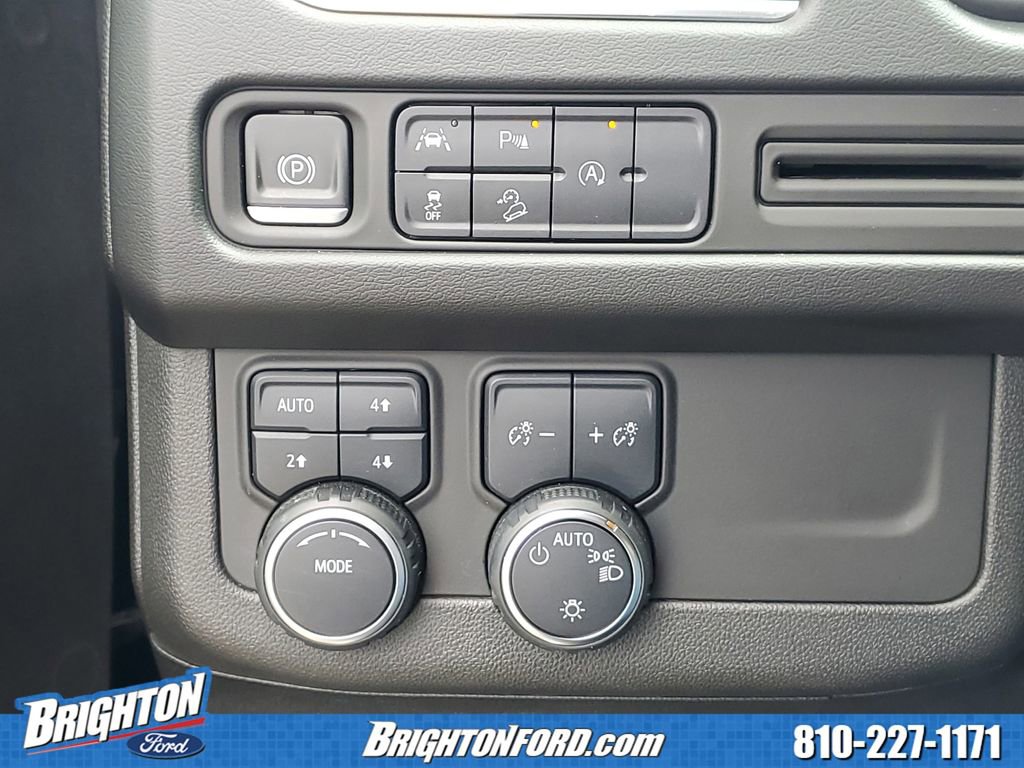 Used 2023 Chevrolet Suburban Z71 AWD/4WD image 19
