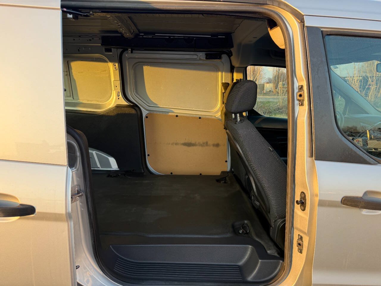 Used 2017 Ford Transit Connect XL FWD image 25