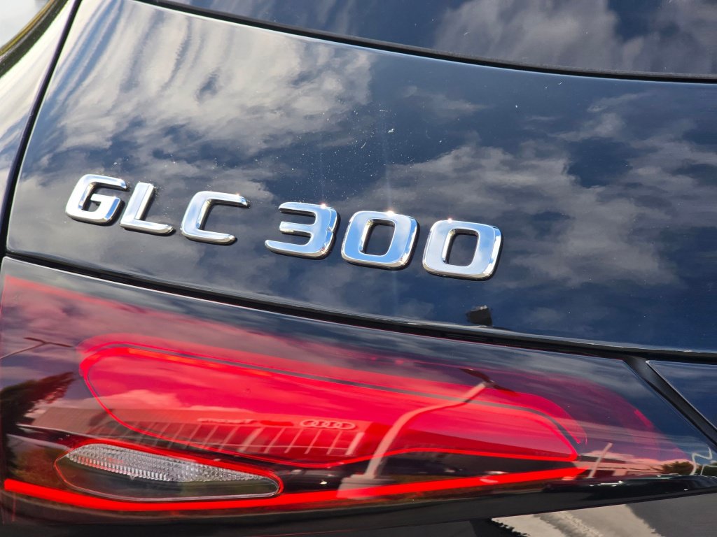 Used 2026 Mercedes-Benz GLC 300 4MATIC image 30