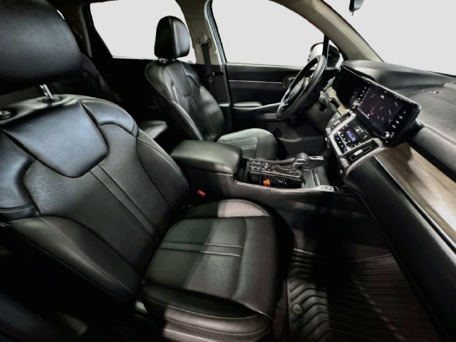 Certified 2023 Kia Sorento S w/ Panoramic Sunroof Package AWD/4WD image 30