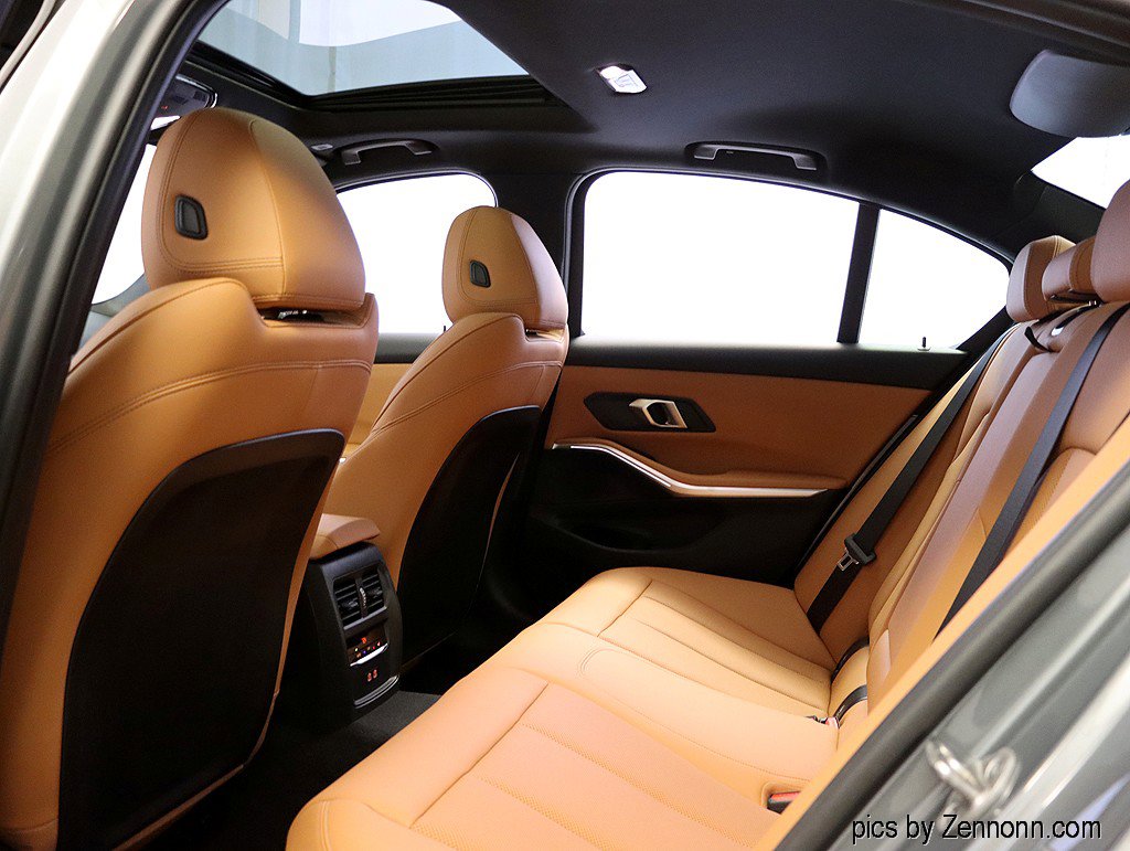 Used 2025 BMW 330i xDrive Sedan w/ M Sport Package image 13