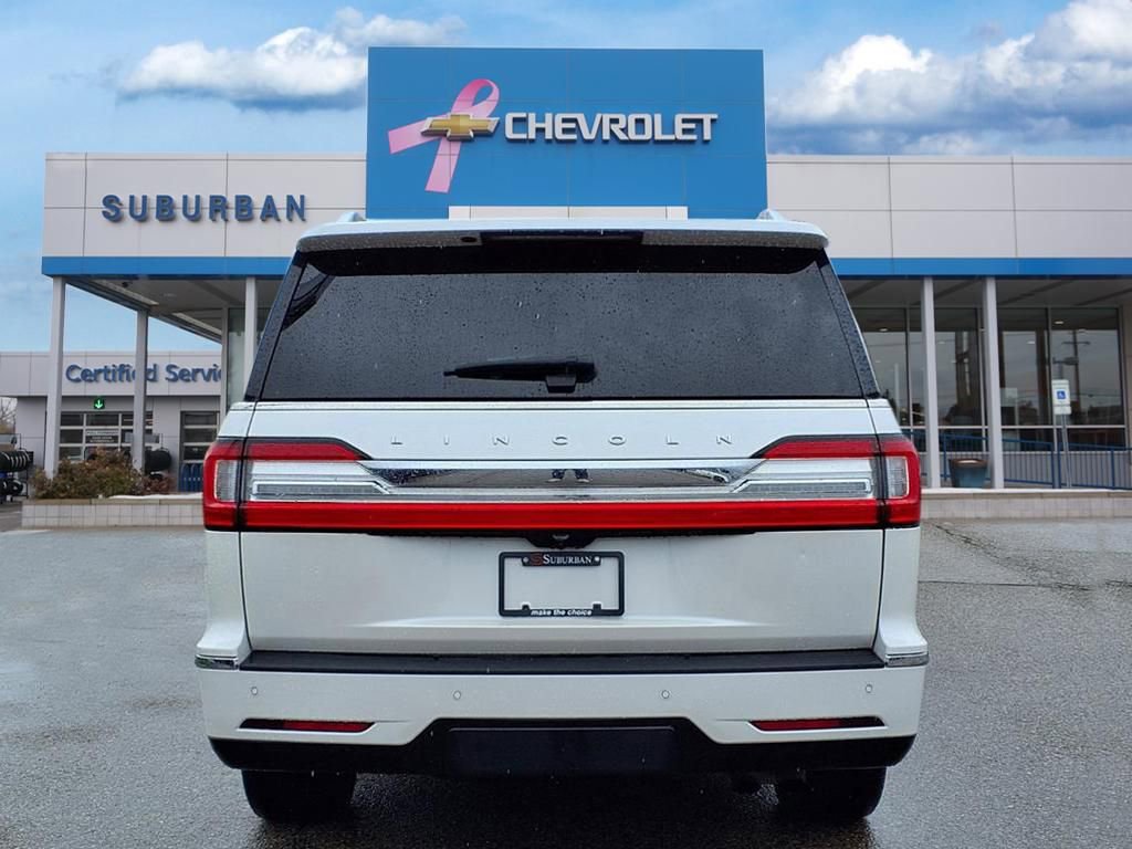 Used 2019 Lincoln Navigator Reserve AWD/4WD image 6