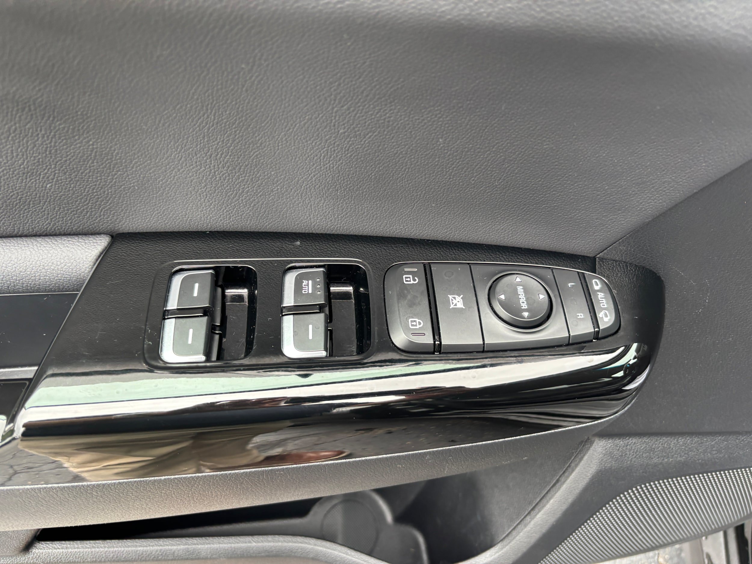 Used 2020 Kia Sportage EX AWD/4WD image 15