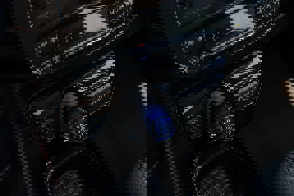 Used 2019 Toyota Prius Prime Plus w/ Carpet Mat Package FWD image 20