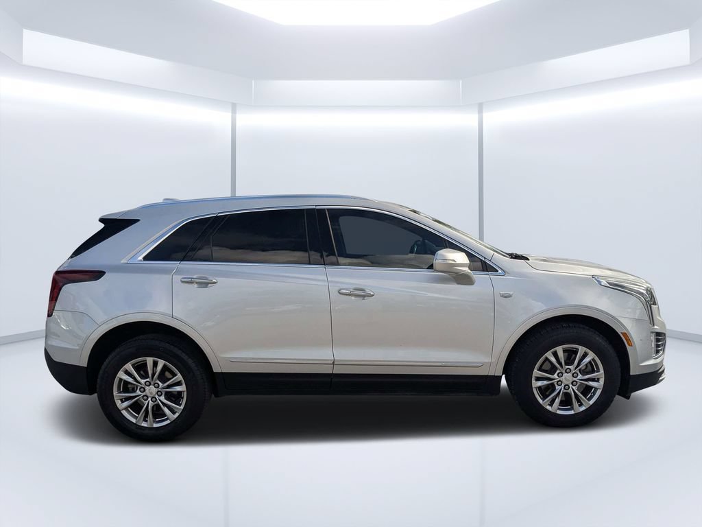 Used 2020 Cadillac XT5 Premium Luxury FWD image 2