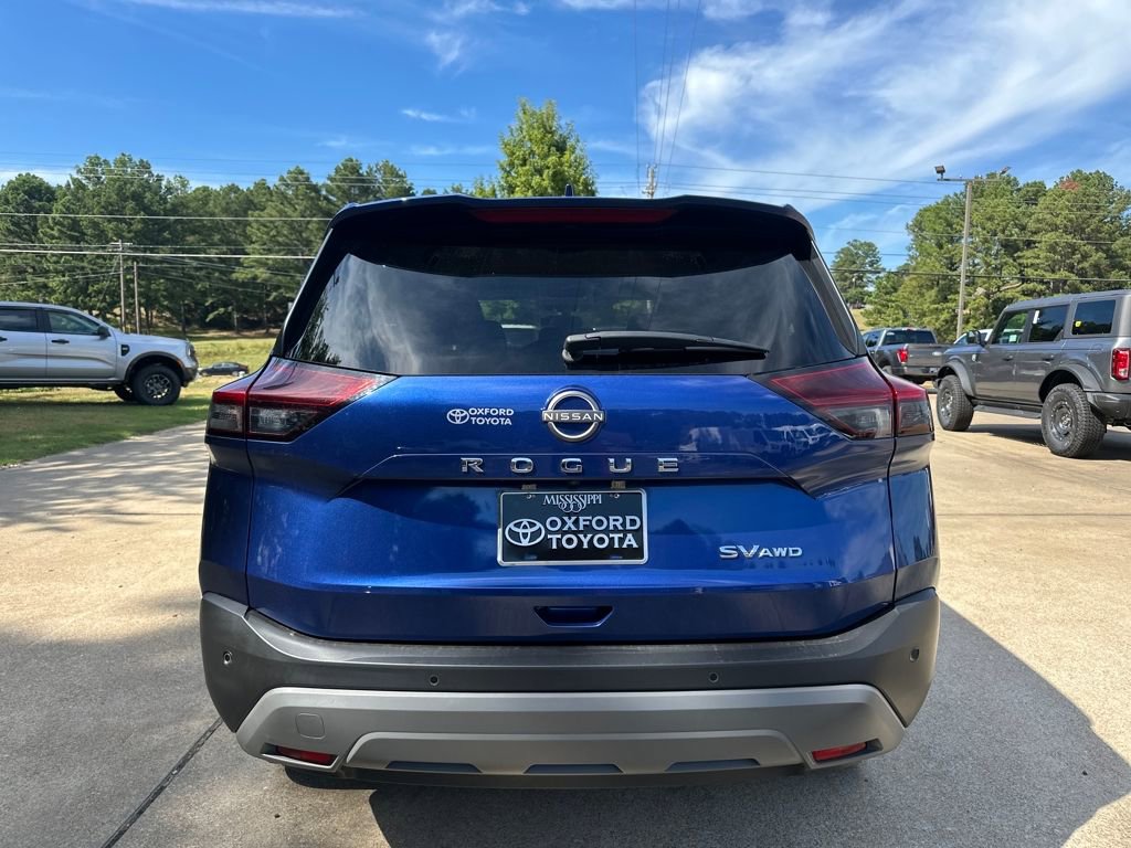 Used 2023 Nissan Rogue SV image 31