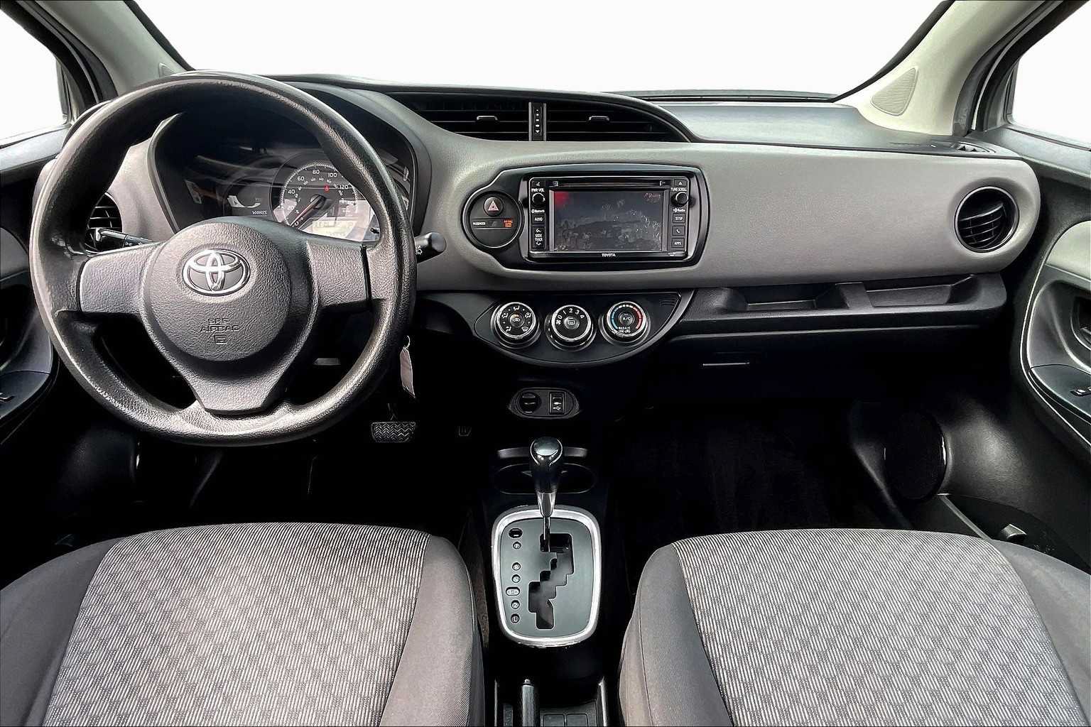 Used 2015 Toyota Yaris L FWD image 13