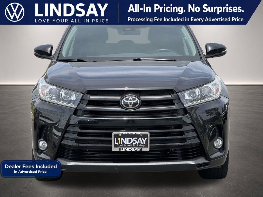 Used 2018 Toyota Highlander SE w/ Carpet Mat Package (TMS) AWD/4WD image 3