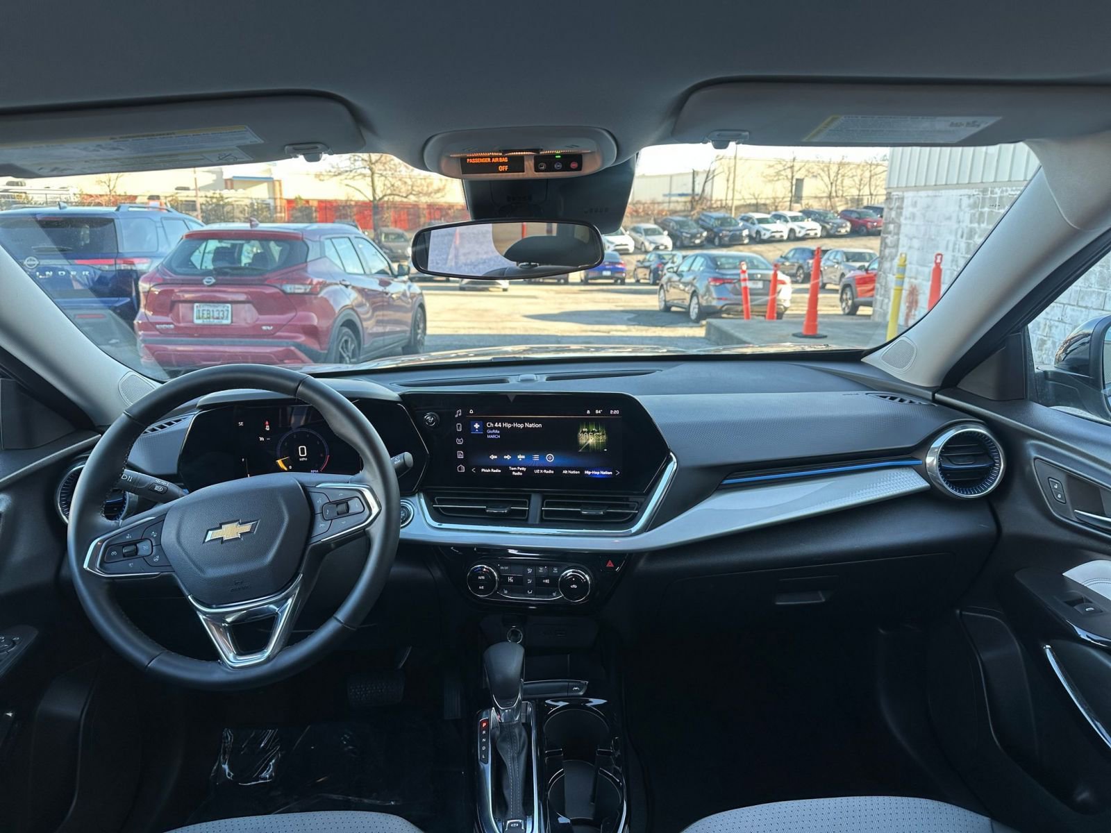 Used 2025 Chevrolet Trax LT w/ LT Convenience Package image 31