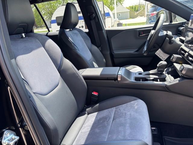 Used 2026 Toyota RAV4 XSE AWD/4WD image 32