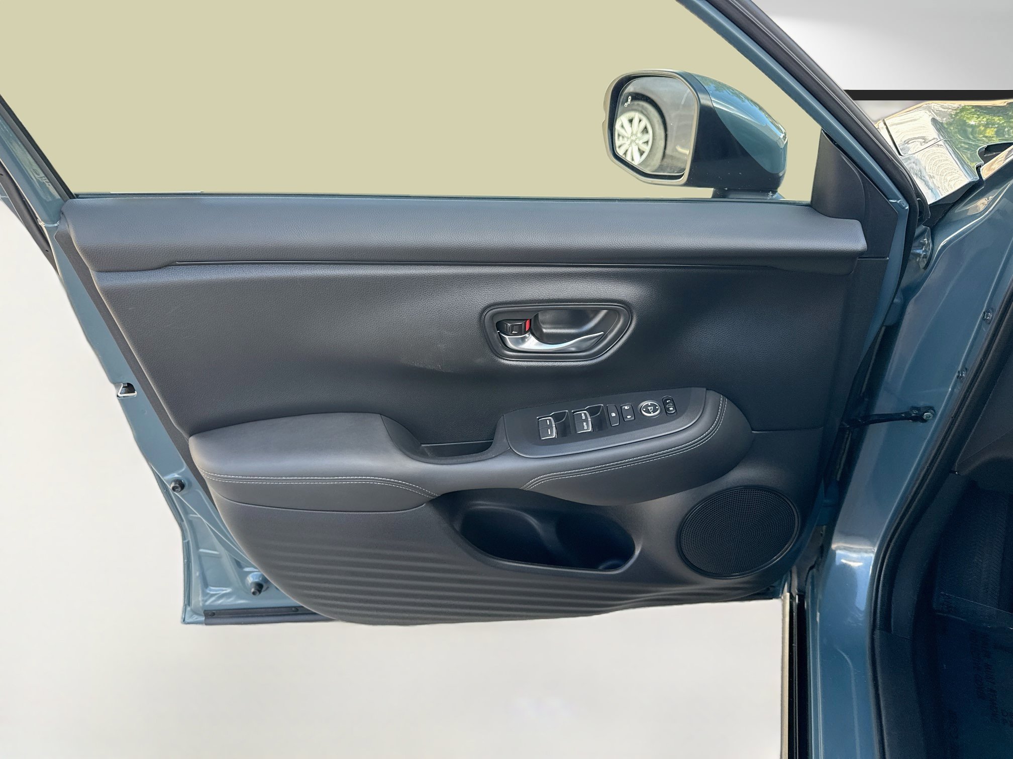 Used 2026 Honda HR-V EX-L image 17