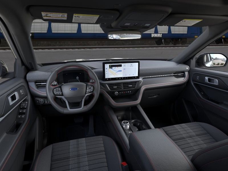 Used 2026 Ford Explorer ST-Line w/ ST-Line Street Pack AWD/4WD image 10