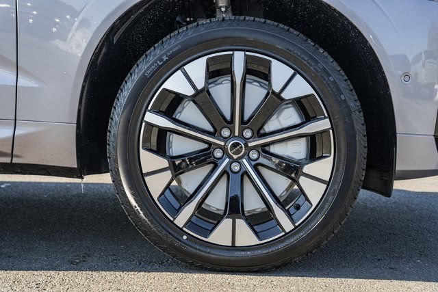 Used 2026 Volvo XC60 T8 Plus AWD/4WD image 17