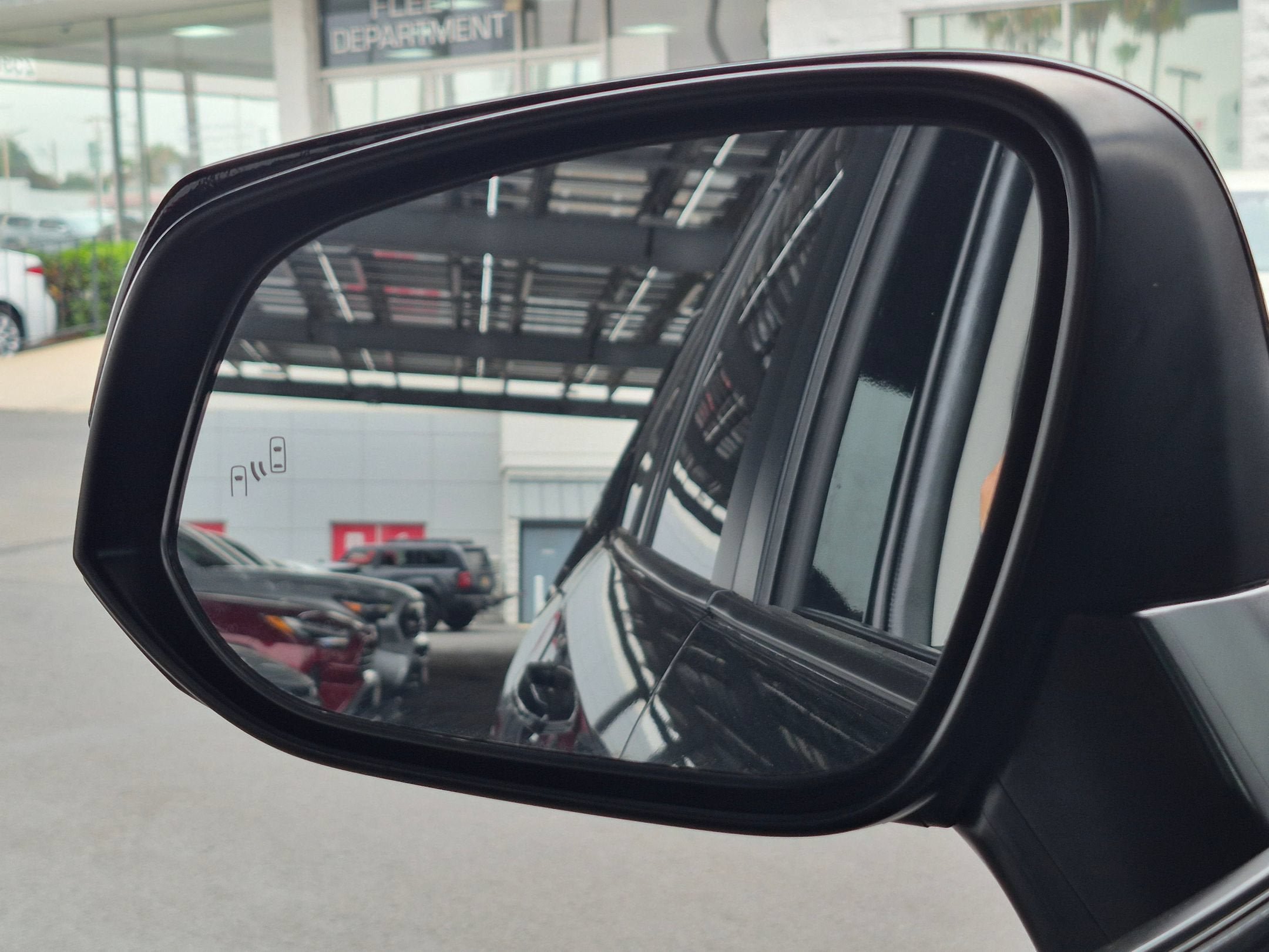 Certified 2025 Toyota RAV4 XLE Premium FWD image 25