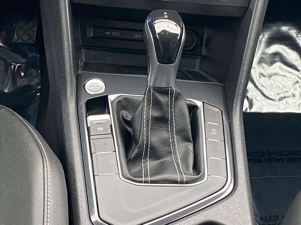 Certified 2022 Volkswagen Tiguan SE image 11